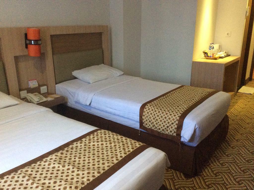 Abadi Hotel Malioboro Yogyakarta By Tritama Hospitality Zewnętrze zdjęcie